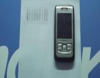 Nokia E65 